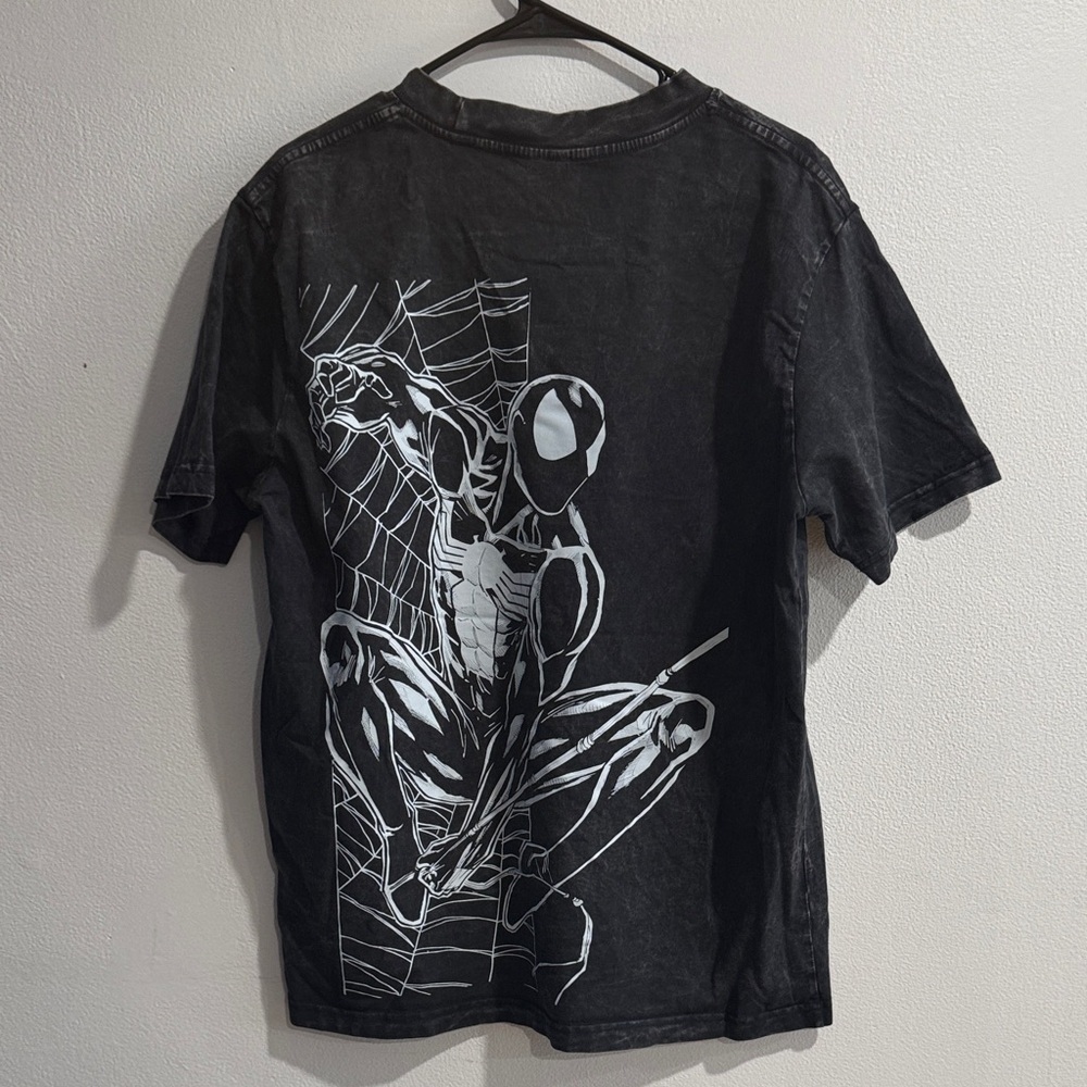 Men's Black Spiderman tee size Medium - Picture 3 of 4